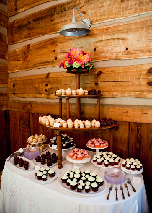 Wedding Cupcake Table